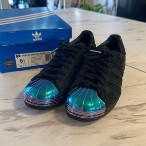 Adidas shoes，size 38